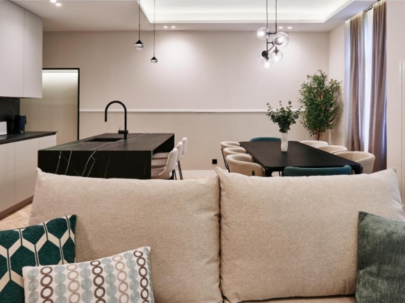 EXCLUSIVE BRAND NEW RENOVATED APARTMENT IN THE CENTER OF MADRID