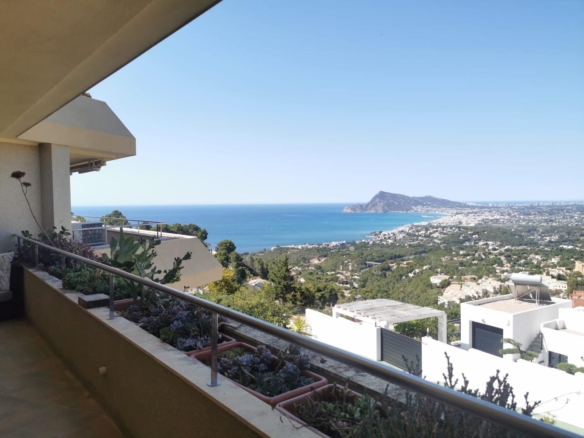 🏡 Exclusive Apartment for Sale in Altea Hills – Villa Marina Golf 🌊🏔️
