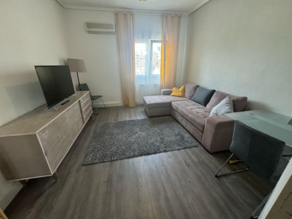 Amplio piso de 3 habitaciones en El Grau