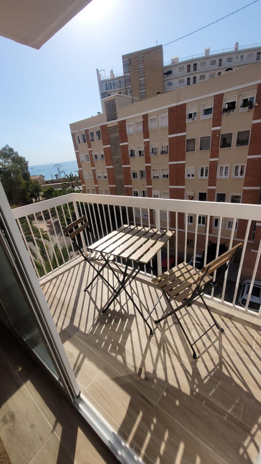 Bonito piso con vistas al mar completamente reformado