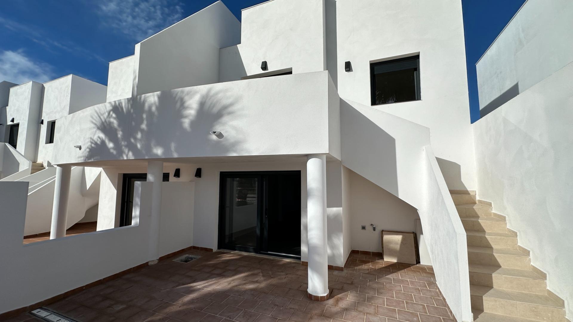2-1-387 Exclusive townhouses in Oliva Nova: style, comfort, and sea just 500 m away