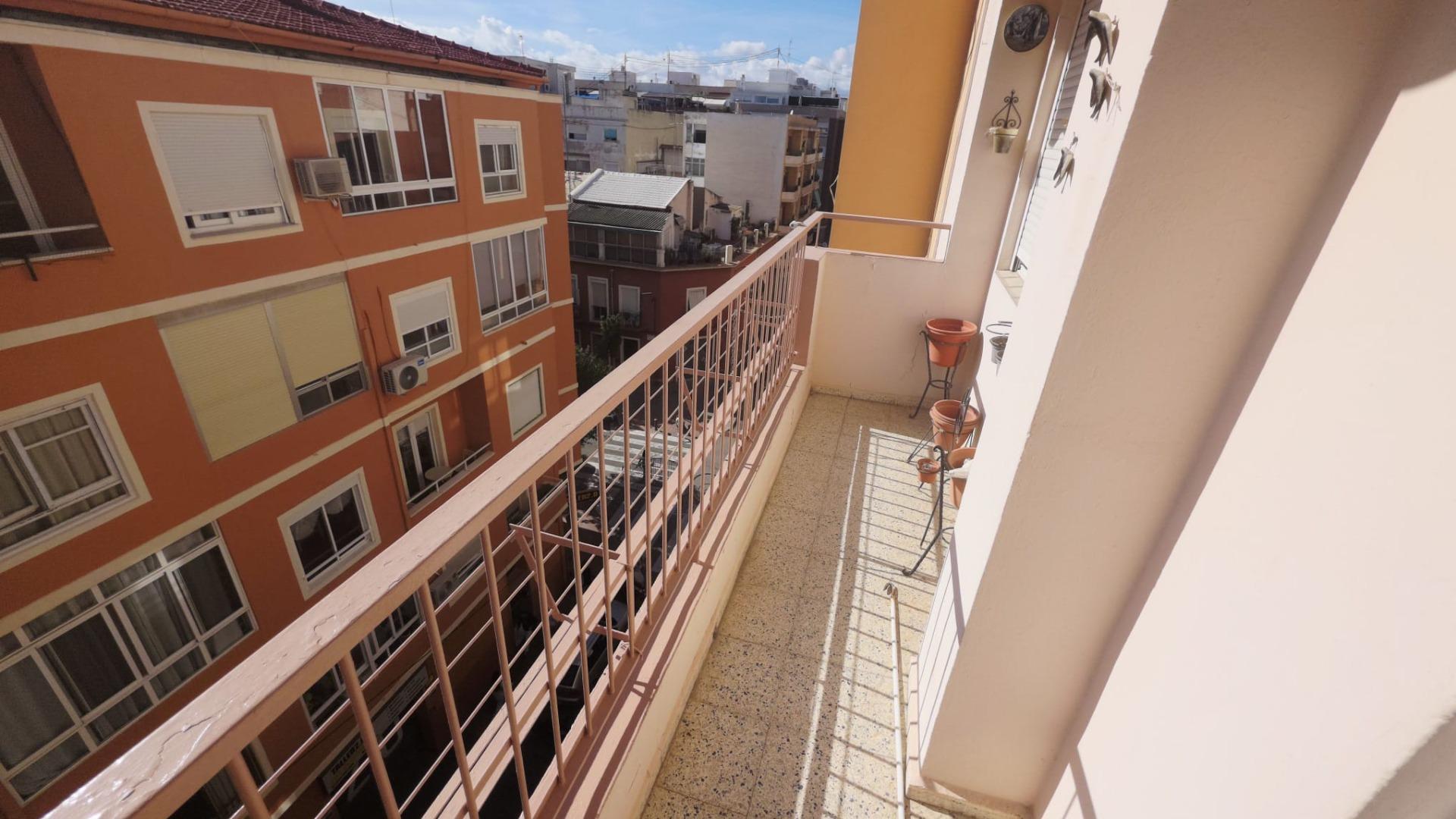 2-1-400 Magnifica vivienda en pleno centro de Alicante con ascensor y garaje, junto al Corte Inglés
