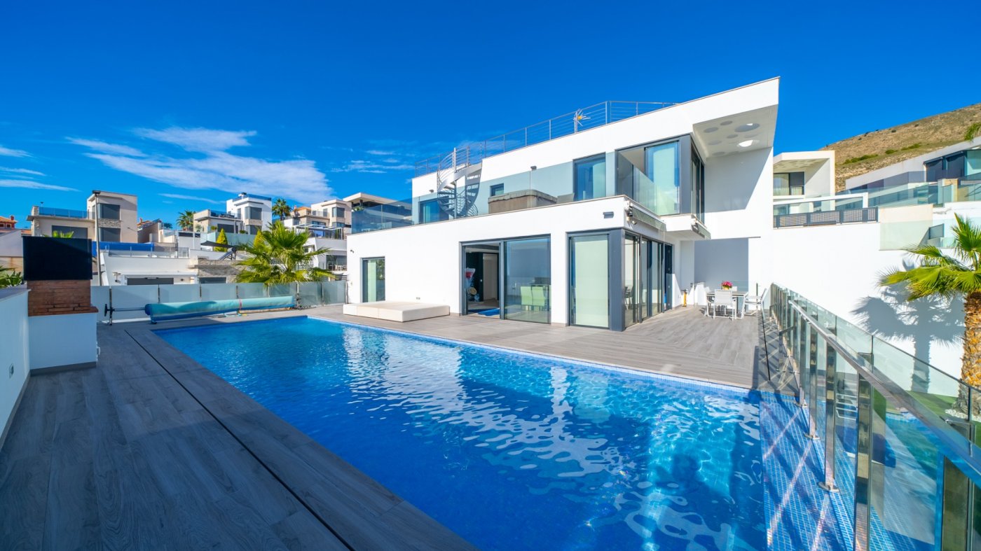 VILLA DE LUJO EN VENTA EN FINESTRAT – BALCON DE FINESTRAT