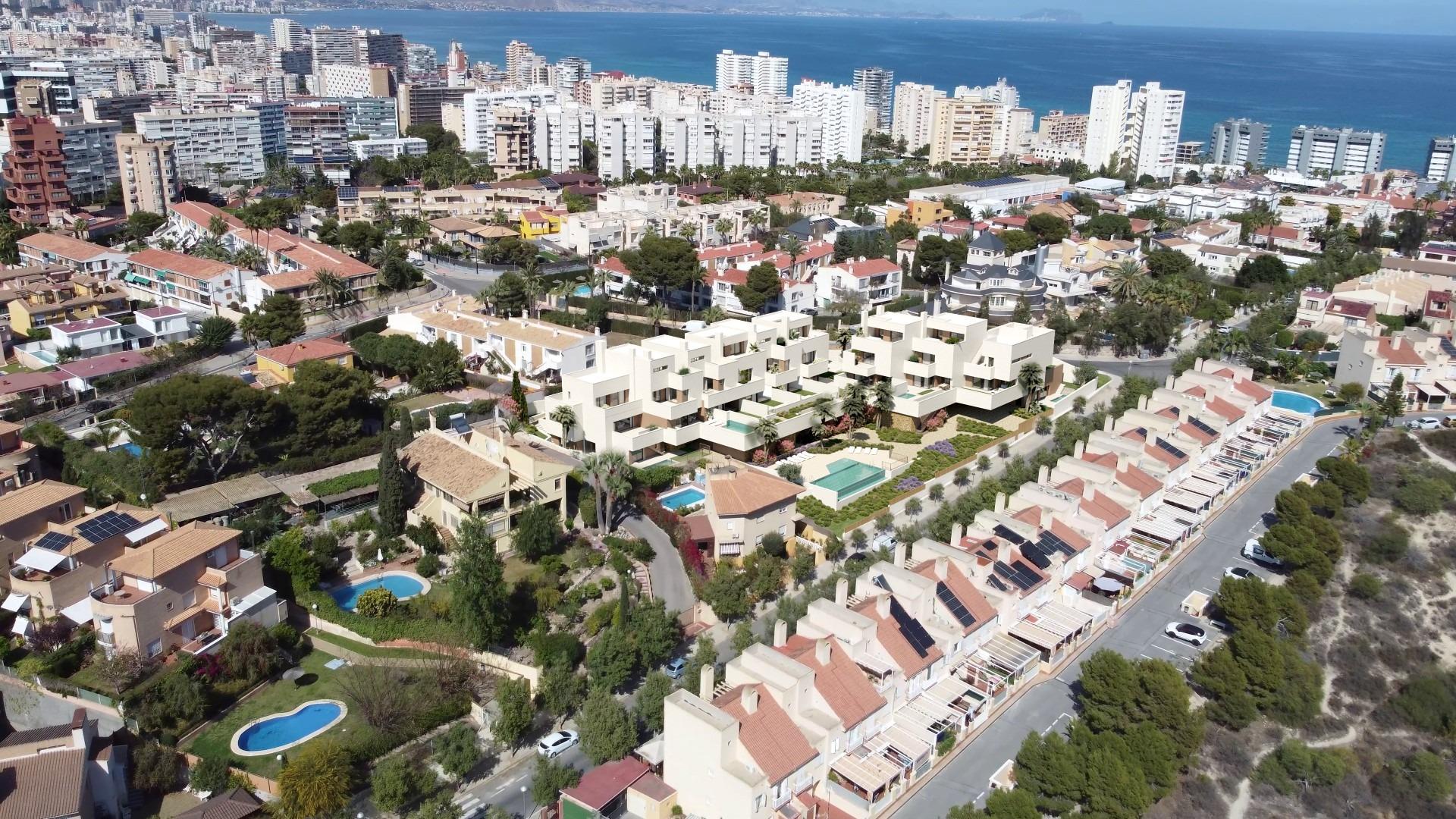 2-1-82 New luxury semi-detached homes with exclusive design with private pool