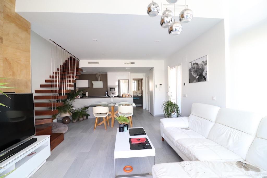 Spectaculaire onafhankelijke villa in Lomas de Cabo Roig