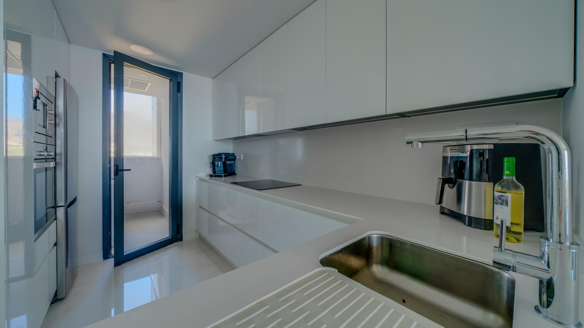 Exclusivo Piso en la Cala de Benidorm con Vistas al Mar