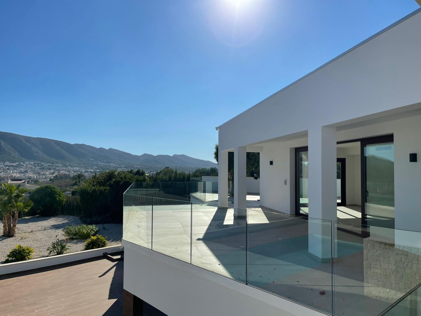 2-10-14 LUXURY VILLA IN ALTEA
