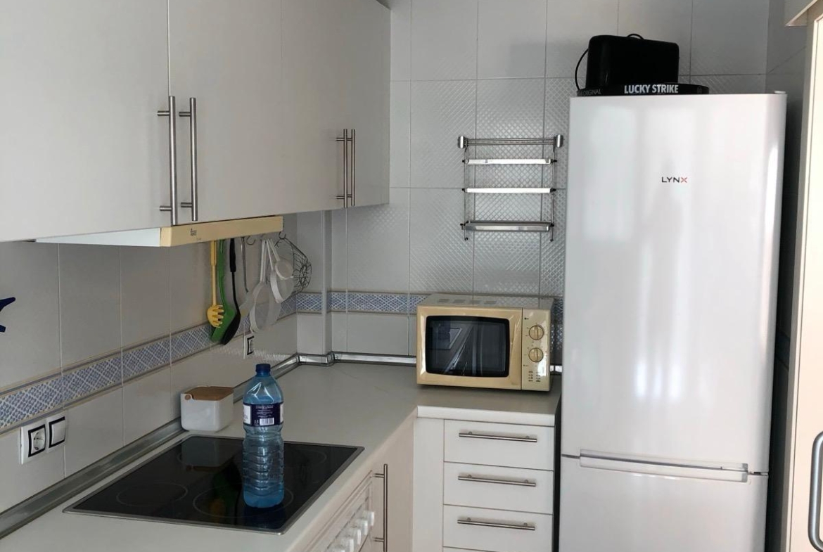 ¡Dúplex en Venta con Vistas Espectaculares en el Rincón de Loix, Benidorm!