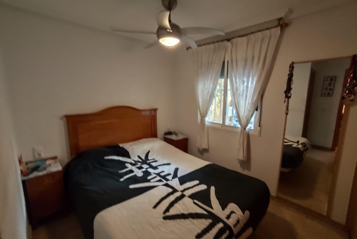 APARTAMENTO PLANTA BAJA A 150 METROS DE PLAYA. 4 DORM. 2 BAÑOS. 107 M2.