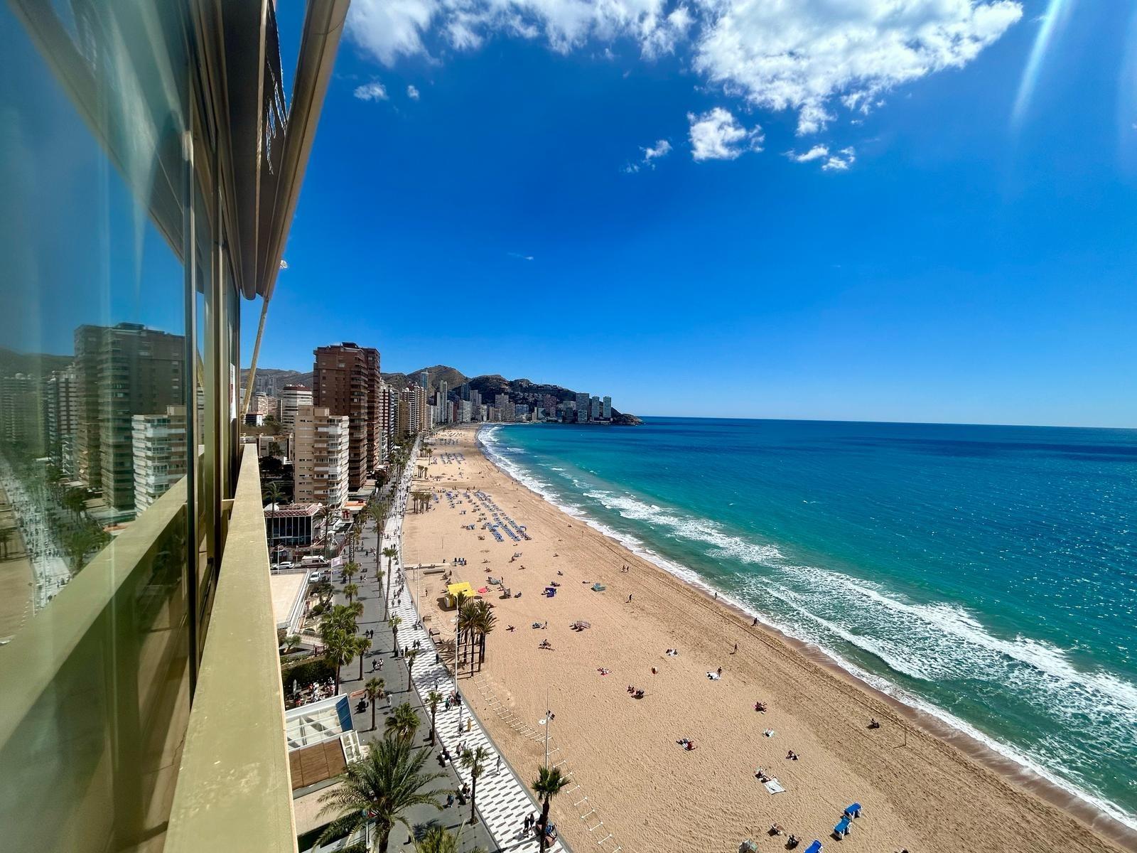 🏖️ Luxury Apartment on the Levante Beachfront – Dreamy Views 🌅