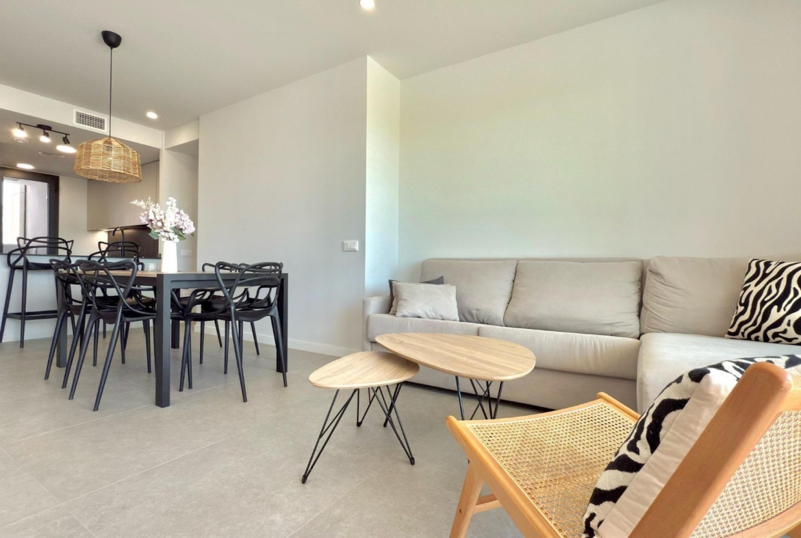Luxe appartement te koop met prachtig uitzicht op zee