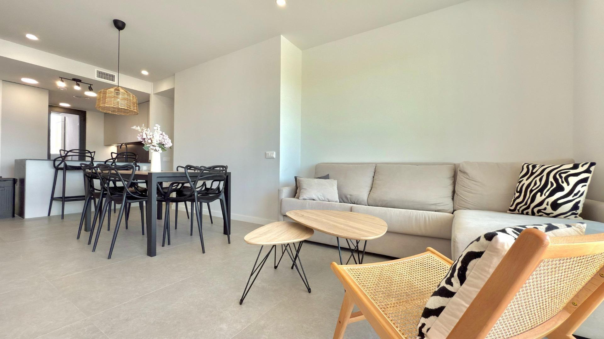 Luxe appartement te koop met prachtig uitzicht op zee