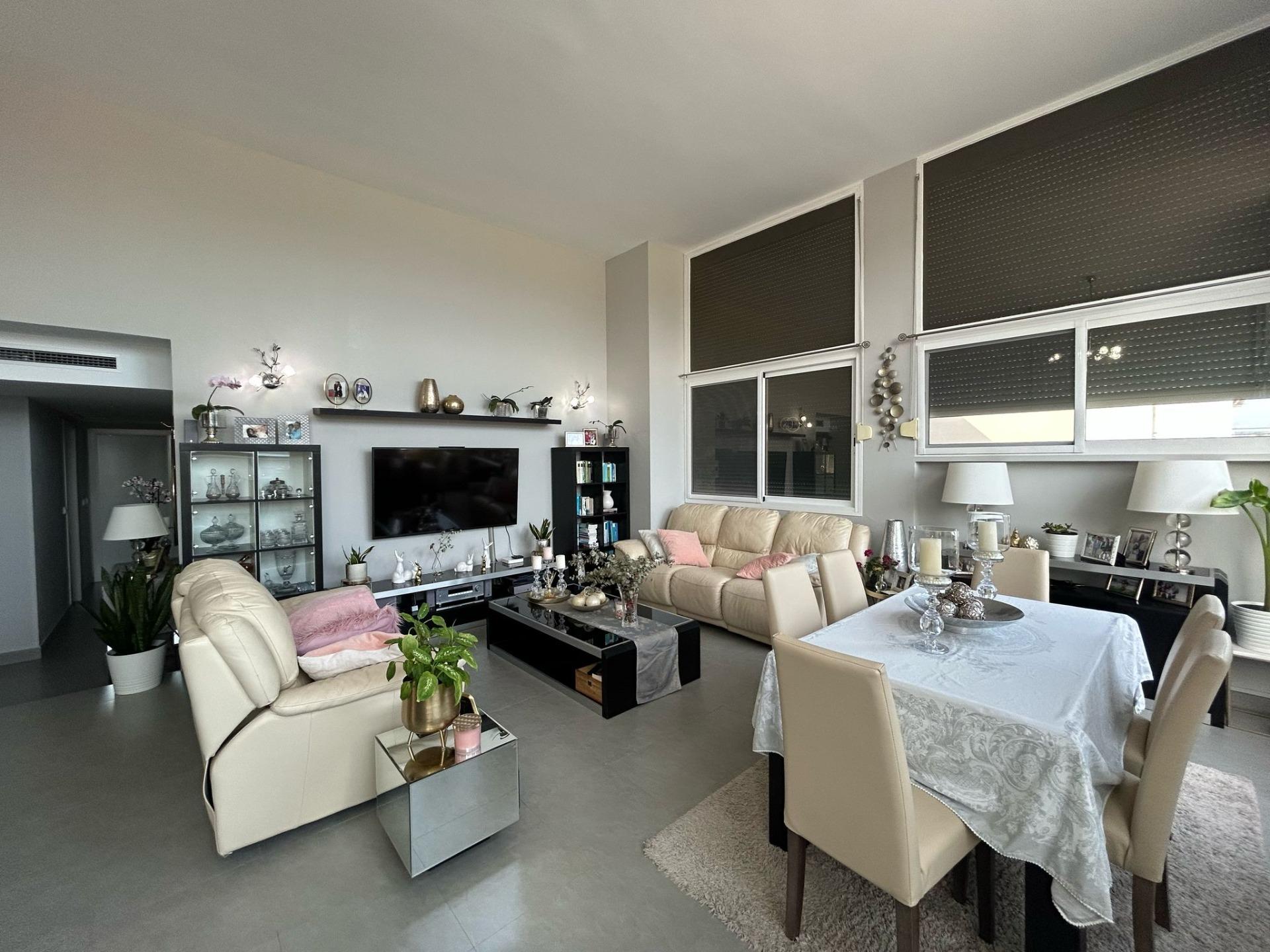 2-10-212 Luxe Penthouse in Cala de Finestrat: Een droom aan de Middellandse Zee