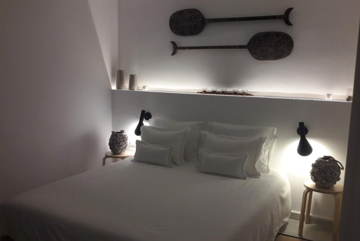 OCASIÓN CHALET INDEPENDIENTE CON VISTAS AL MAR LICENCIA TURÍSTICA EN LA COVETA