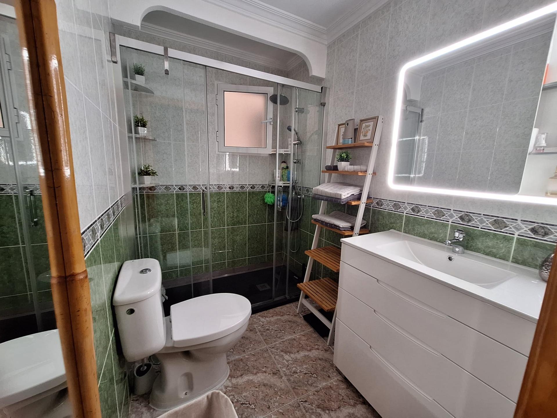 2-10-220 Semi-Renovated Apartment 350 Meters from Playa del Cura