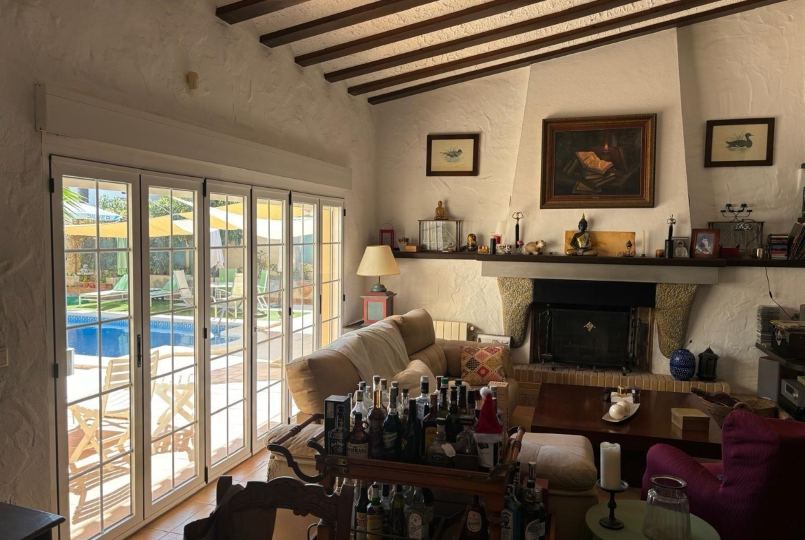 VILLA ESTILO MEDITERRANEO CON PISCINA PRIVADA.