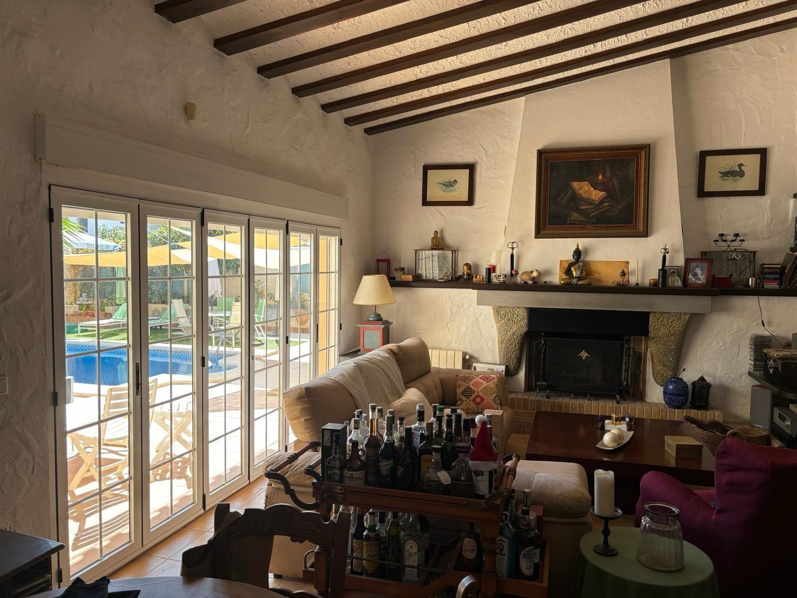 VILLA ESTILO MEDITERRANEO CON PISCINA PRIVADA.