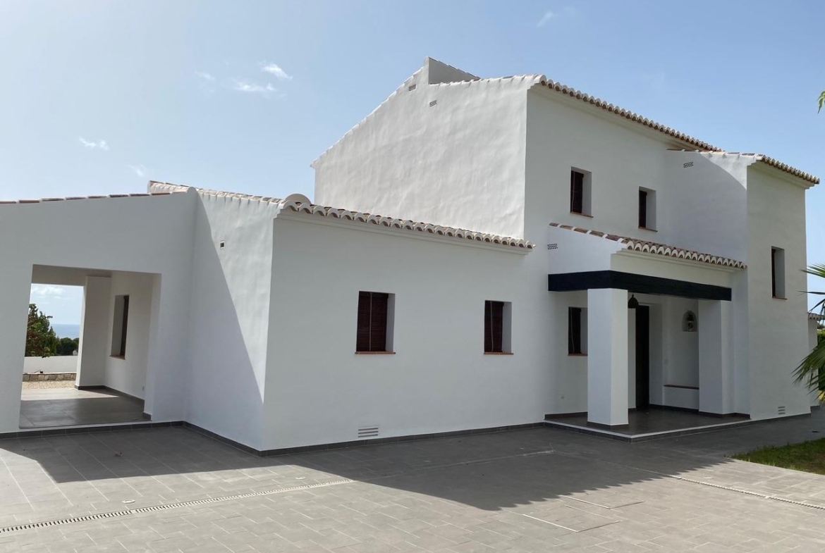 Exclusieve villa met uitzicht op zee in Moraira (Costa Blanca, Alicante)