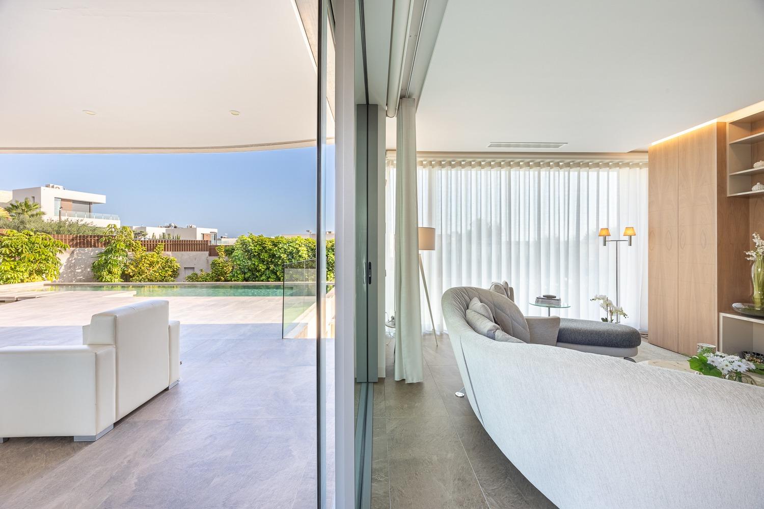 Stunning designer villa in Finestrat, where comfort meets contemporary elegance.
