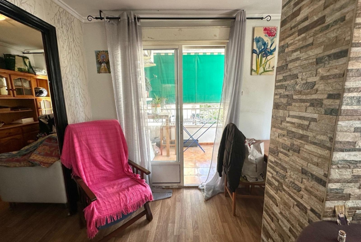 APPARTAMENTO A 450 DEL PUERTO DE TORREVIEJA. 2 DORM. 2 BAÑOS. TERRAZA AMPLIA. 76 M2.