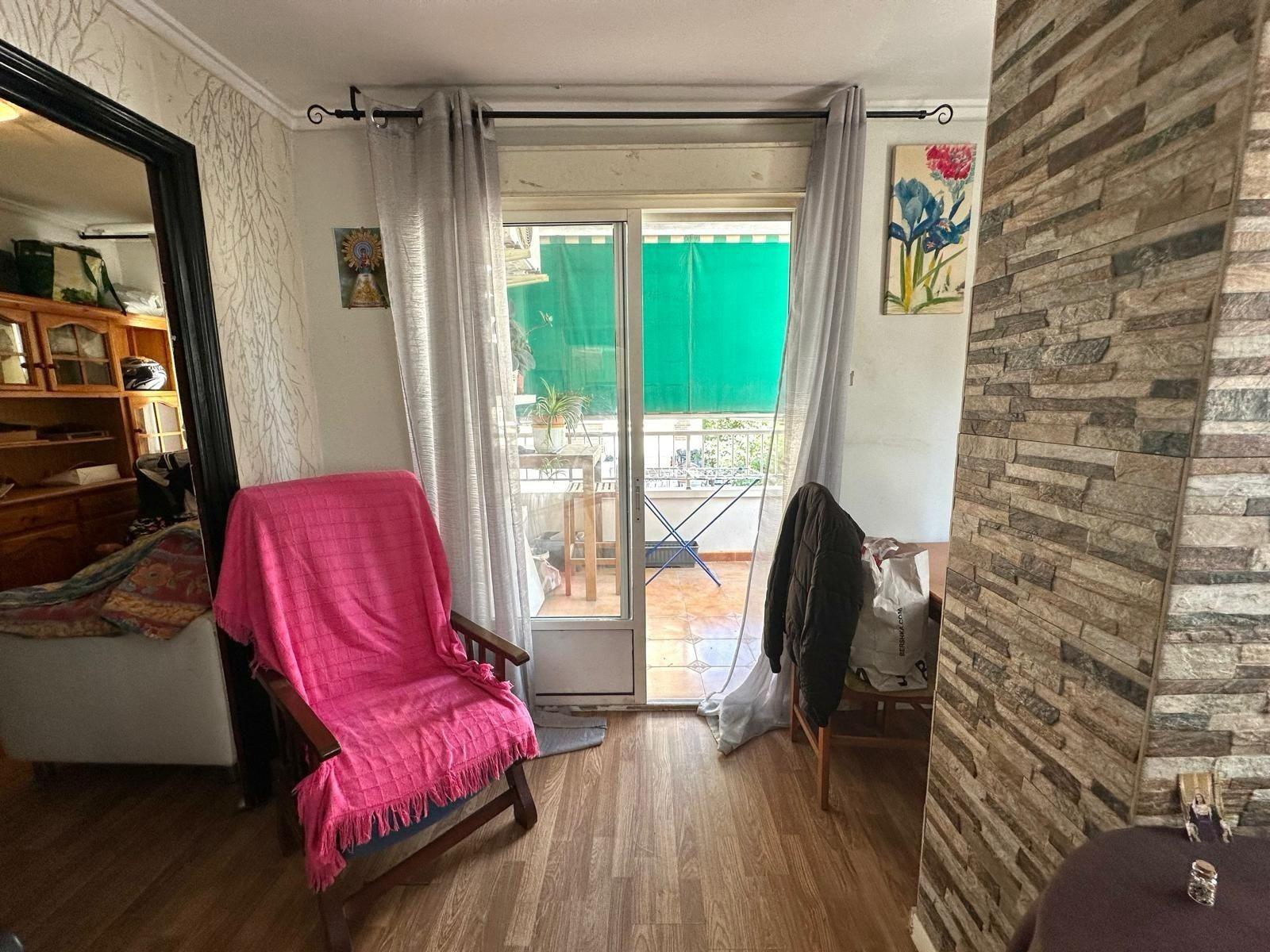 APPARTAMENTO A 450 DEL PUERTO DE TORREVIEJA. 2 DORM. 2 BAÑOS. TERRAZA AMPLIA. 76 M2.