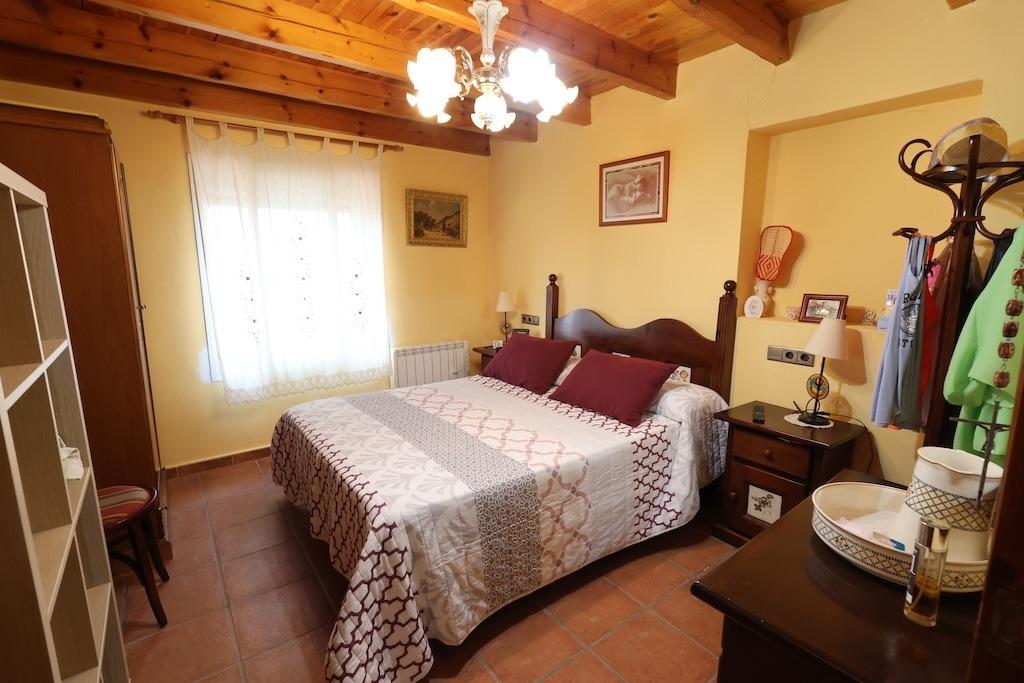 CASA EN FORTUNA CON 1000 M2 DE PARCELA Y SUPERFICIE DE 120 M2 DE CASA. 5 DORM. 3 BAÑOS.