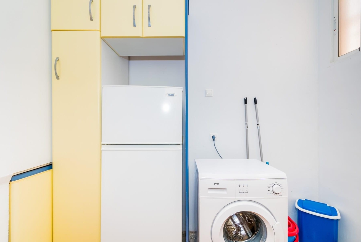 Amplio Apartamento Reformado con piscina comunitaria a 600 metros de la playa del Cura
