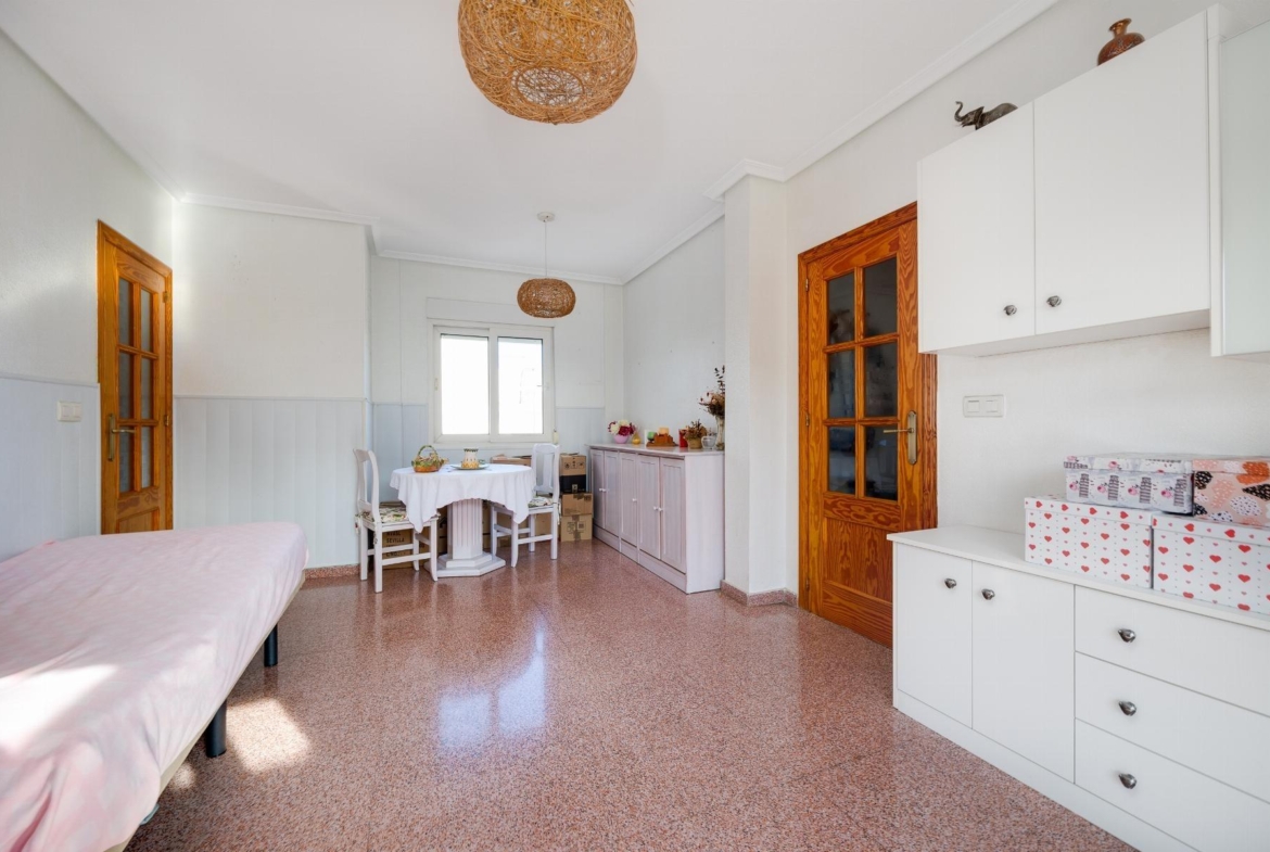 ÁTICO DE 2 HABITACIONES 2 BAÑOS Y AMPLIA TERRAZA