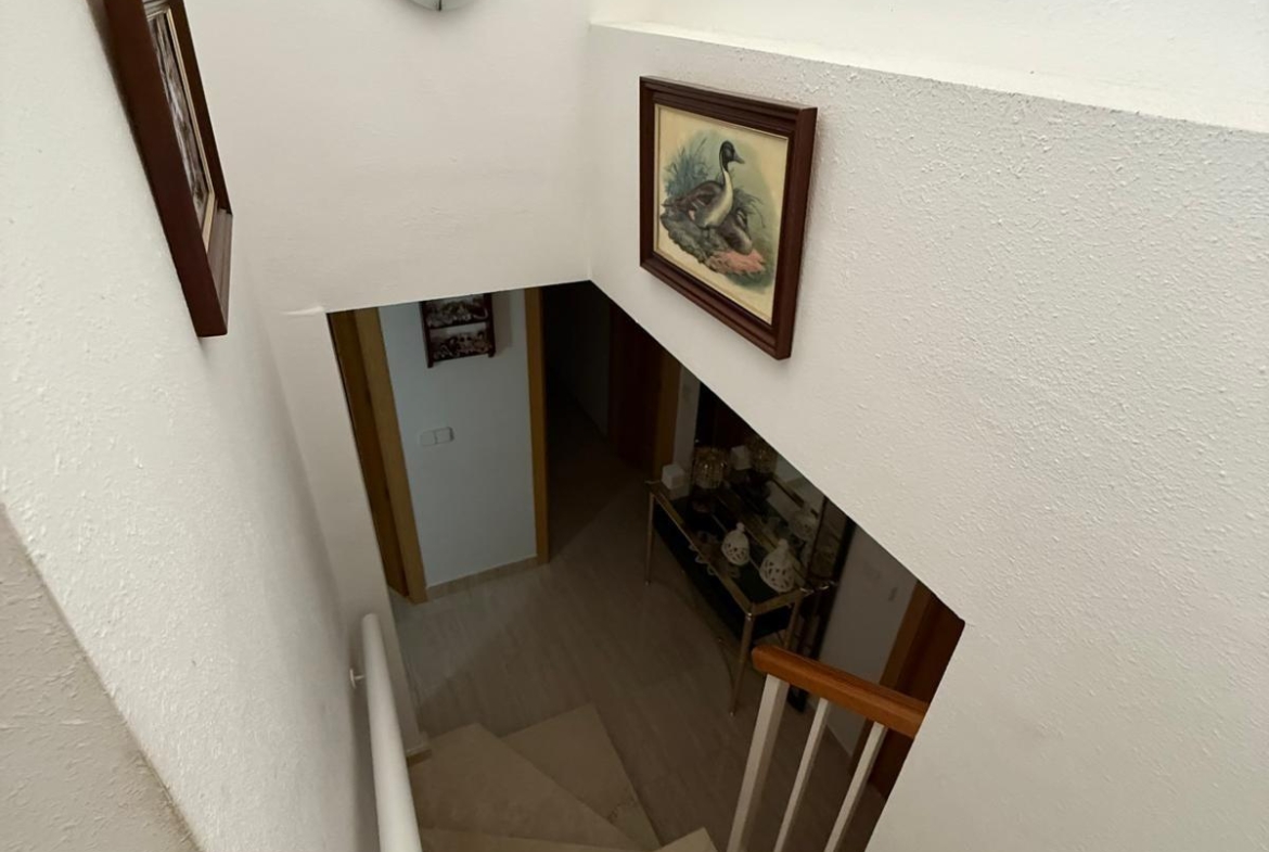 Ático Dúplex con Solárium Privado y Vistas a la Cala de Finestrat