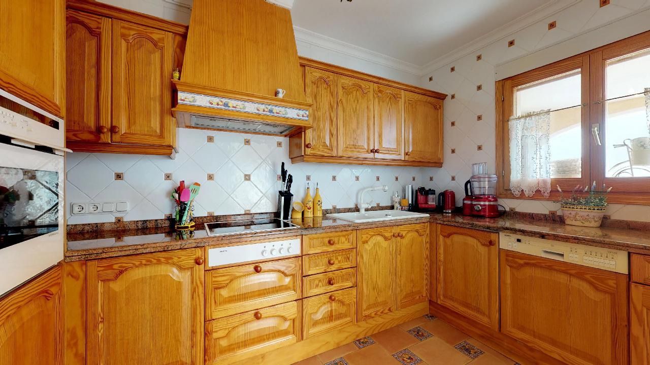 EXCLUSIEVE VILLA TE KOOP IN CALPE MET MARVELLOUS ZEEZICHTEN