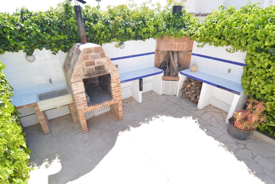 Spectacular renovated villa in urbanization Torreta Florida