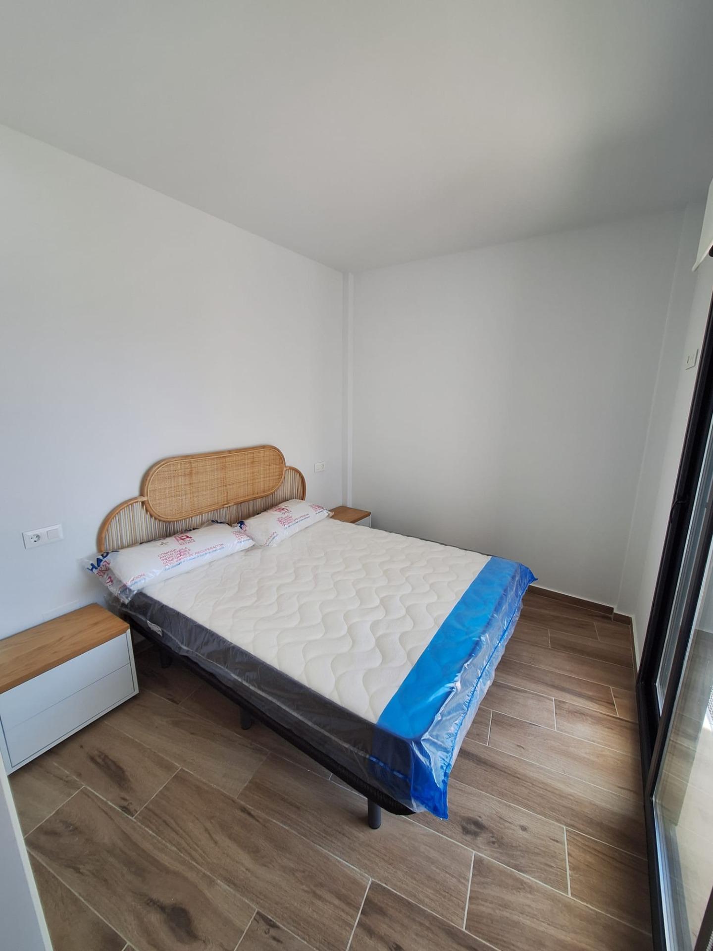 Nieuwbouw appartement in Villamartin met parkeerplaats en gemeenschappelijk zwembad