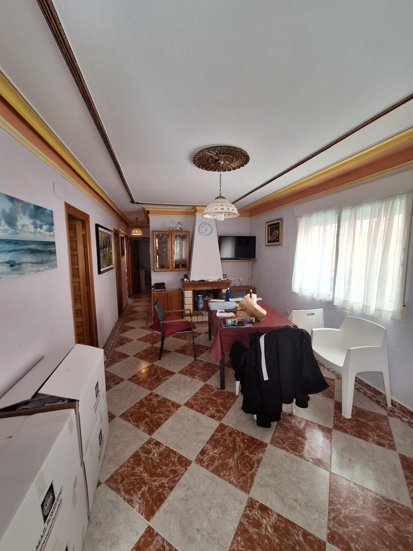 Espectacular adosado al lado de la preciosa playa de la Mata con 3 dormitorios 2 baños Garaje
