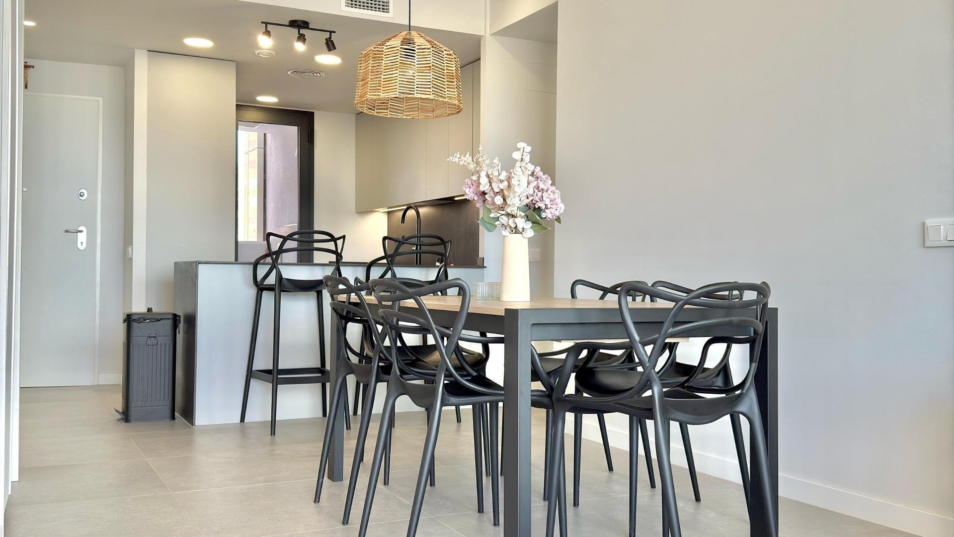 Luxe appartement te koop met prachtig uitzicht op zee