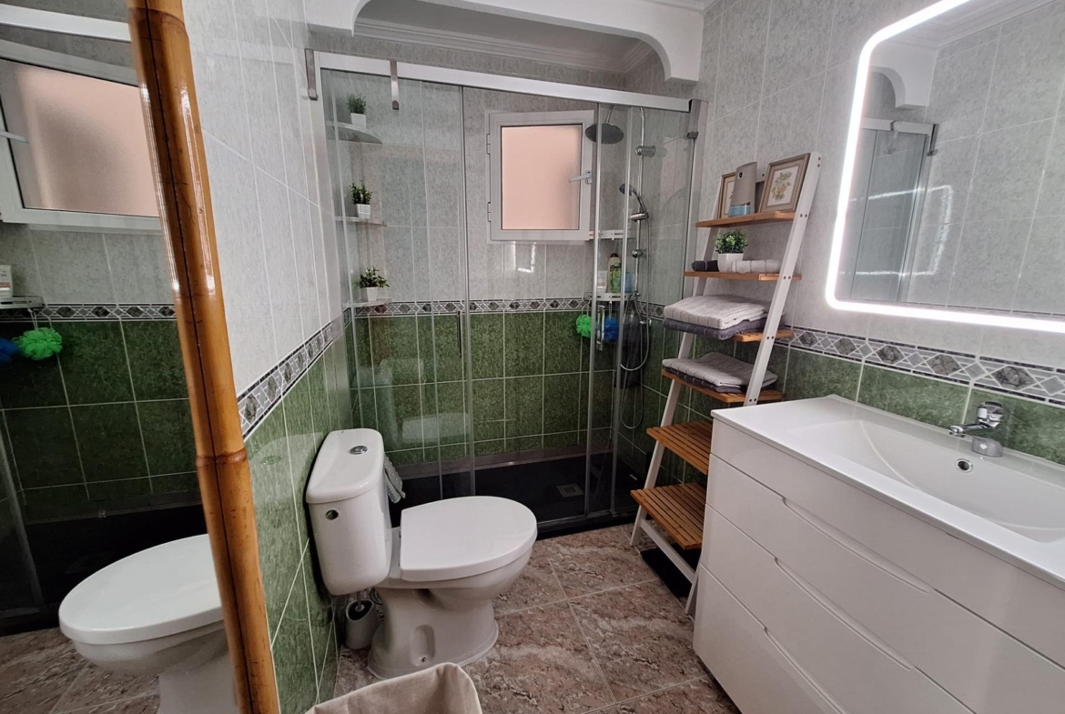 Semi-Renovated Apartment 350 Meters from Playa del Cura