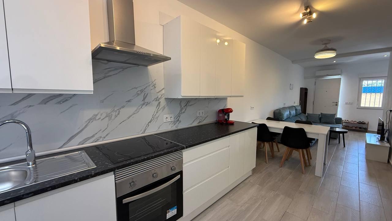 2-11-238 Bungalow with newly renovated, 2 bedrooms, 1 bathroom