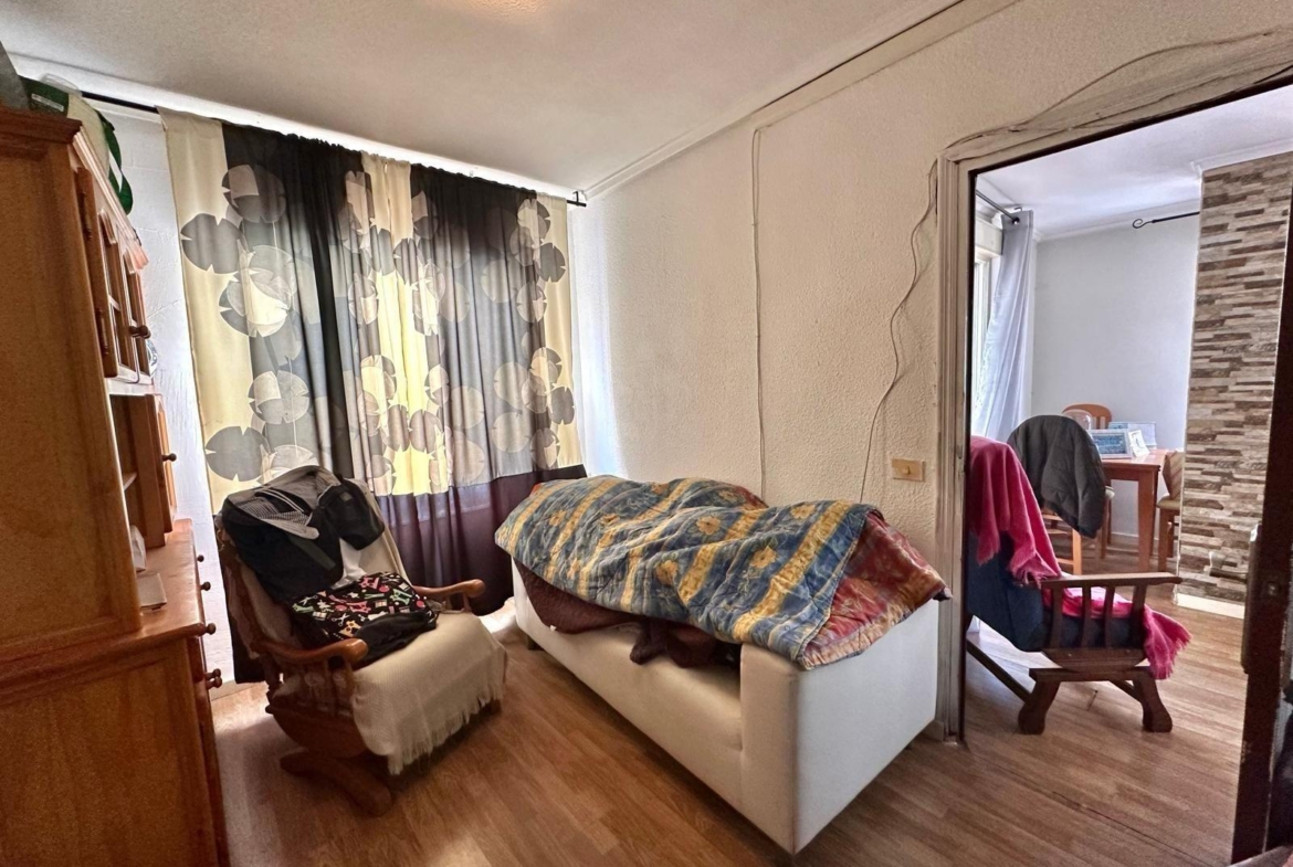 APPARTAMENTO A 450 DEL PUERTO DE TORREVIEJA. 2 DORM. 2 BAÑOS. TERRAZA AMPLIA. 76 M2.