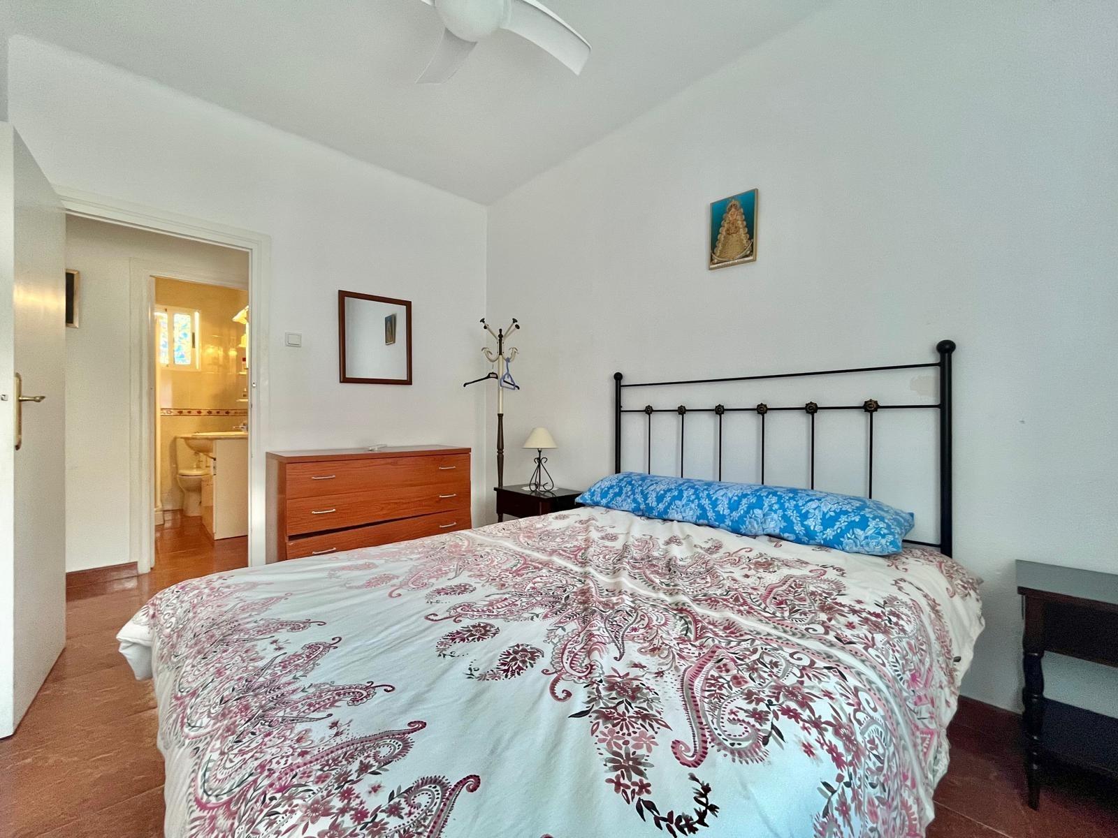 Spacious Apartment Just 400 Meters from Playa del Cura – Torrevieja