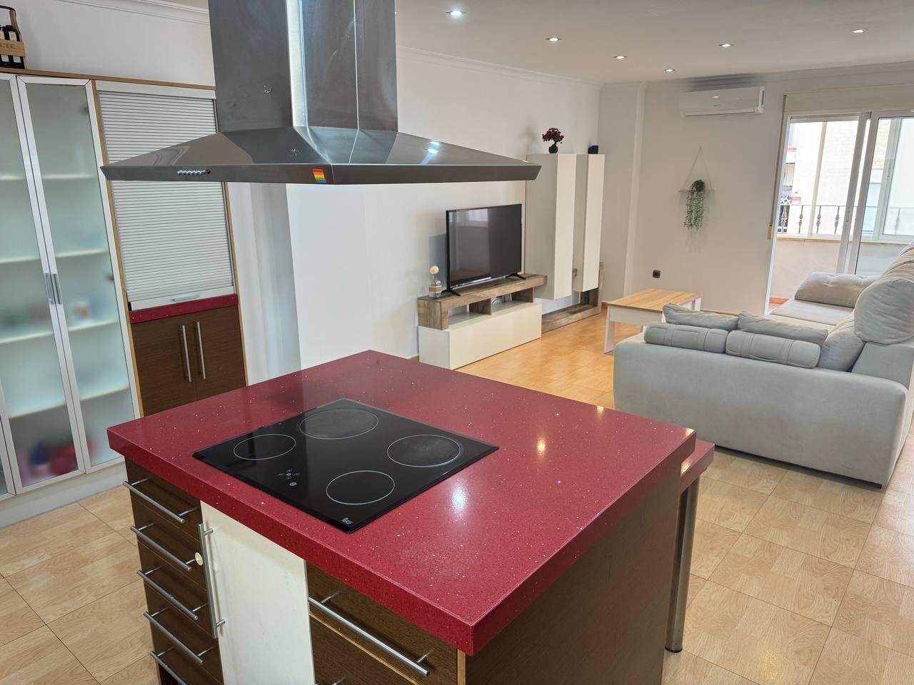 2-11-283 Spacious Semi-New Apartment in Torrevieja, Ideal for Living