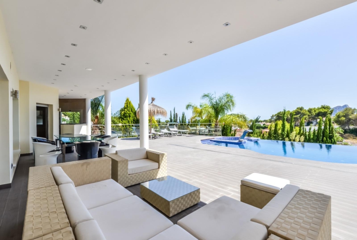 Modern and Luxurious Villa with Sea Views in Benissa 🌊
