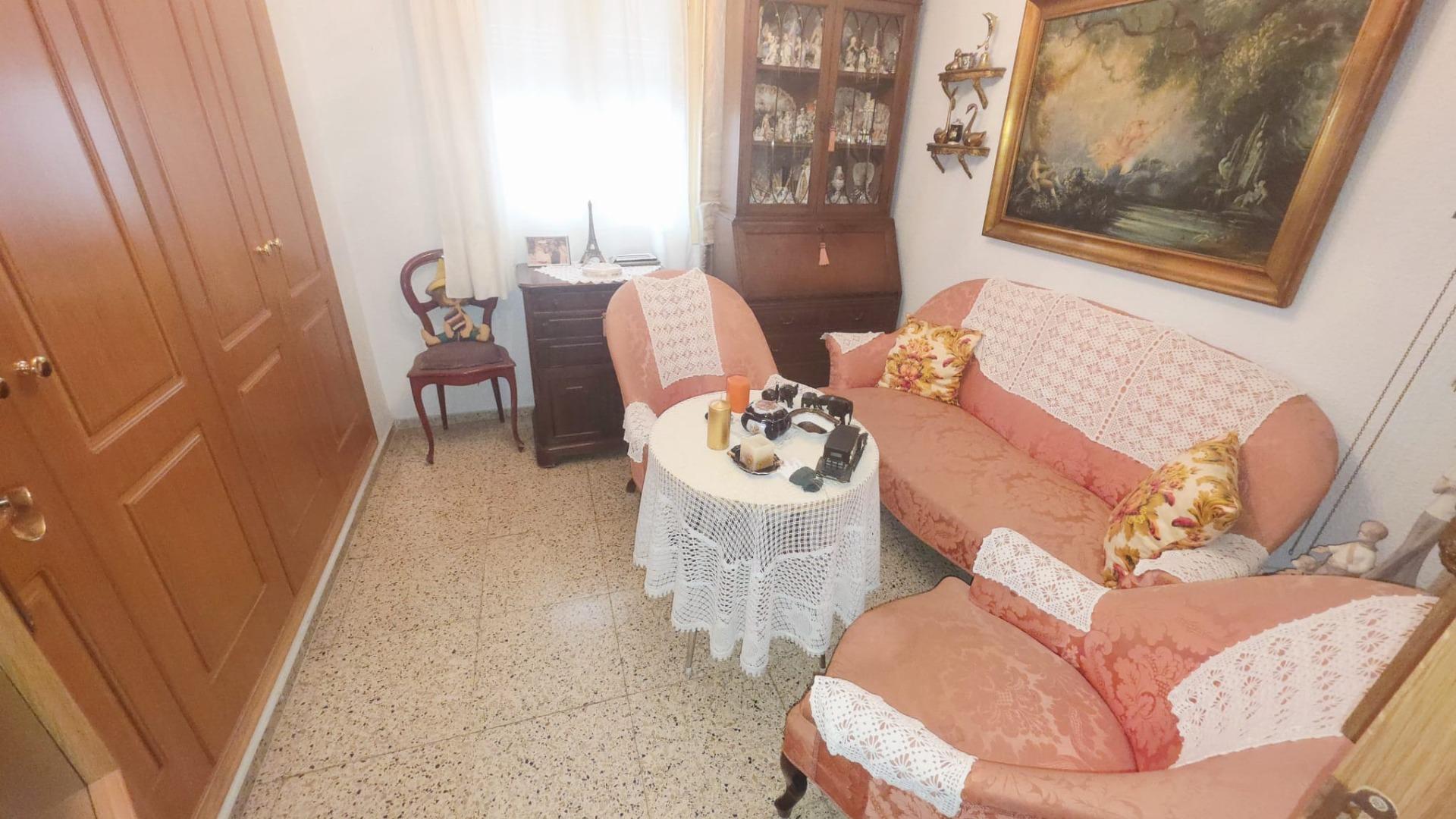2-11-343 Magnifica vivienda en pleno centro de Alicante con ascensor y garaje, junto al Corte Inglés