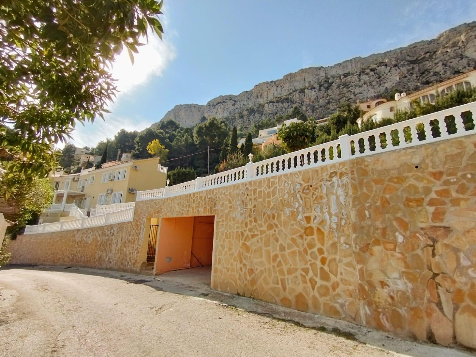 2-11-45 Exclusieve villa in Calpe met panoramisch uitzicht en een grote investeringsmogelijkheid