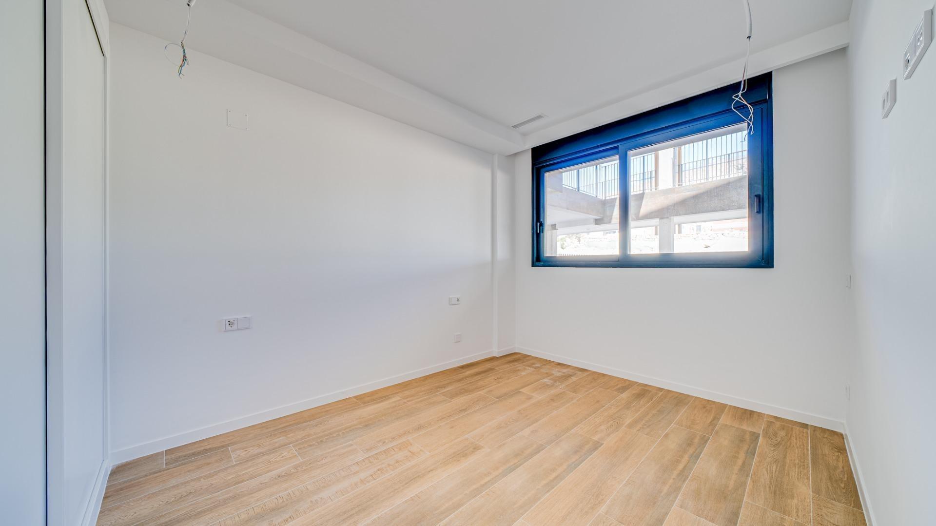 2-11-53 New spacious duplex in Finestrat.