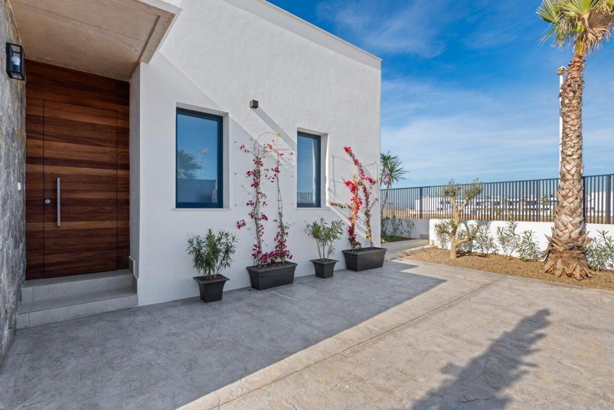 2-11-78 Luxury Villa with sea views and own pool in Mar de Cristal
