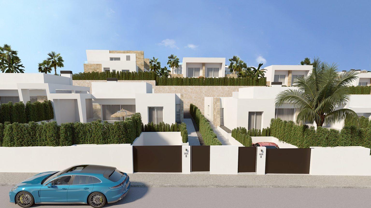 VILLA’S EN ALGORFA. VALLA DE UNA PLANTA. 136 M2 DE CASA. PARCELA 470 M2.SOTANO 180M2