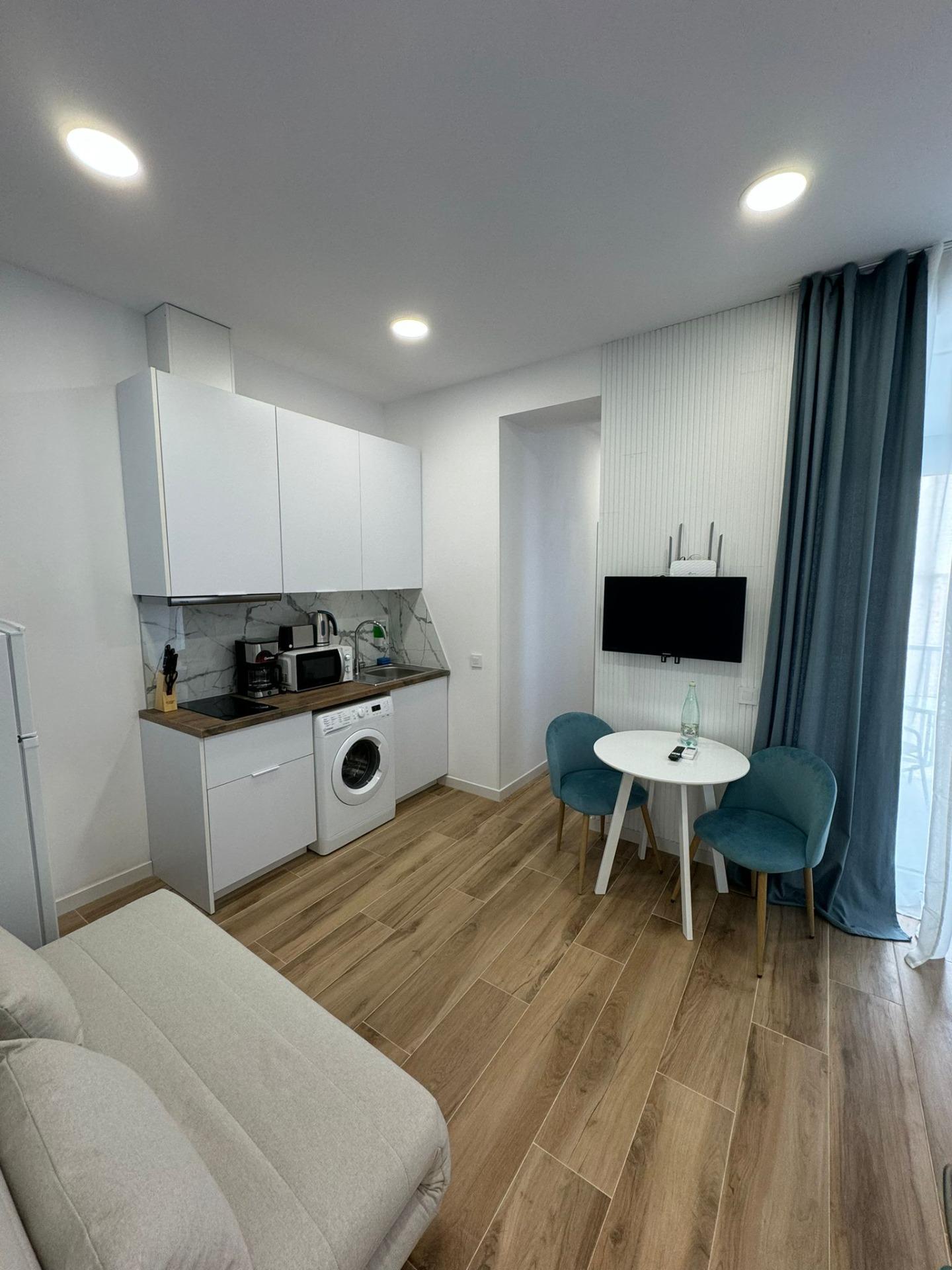 2-12-101 EDIFICIO EN VENTA EN ALICANTE CON LICENCIA TURISTICA – CAROLINAS BAJAS