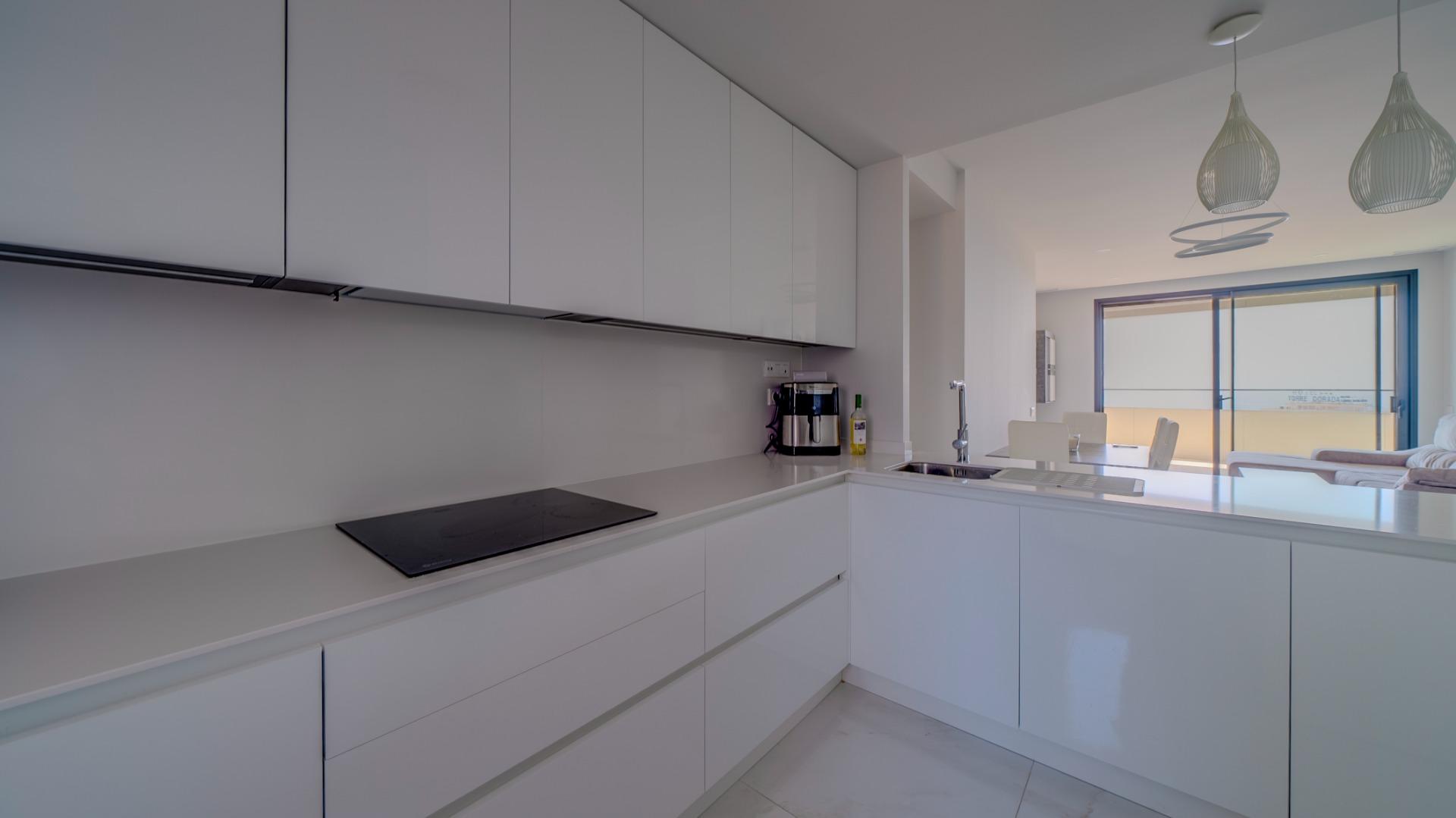 Exclusivo Piso en la Cala de Benidorm con Vistas al Mar