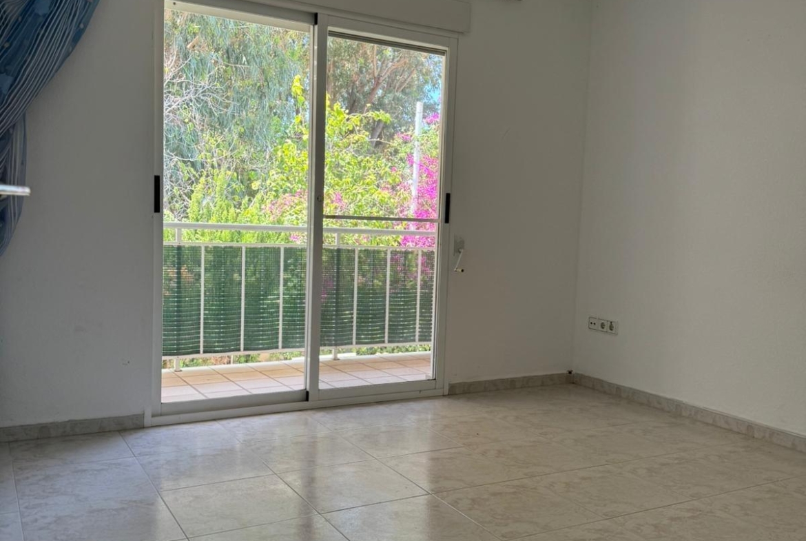 🏡 Semi-detached house in Albir with a tourist license – just 200 meters from the sea! 🌊🌿