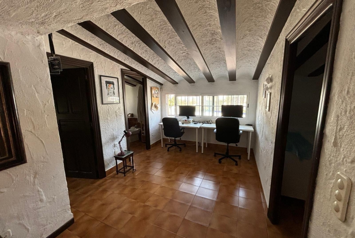 VILLA ESTILO MEDITERRANEO CON PISCINA PRIVADA.