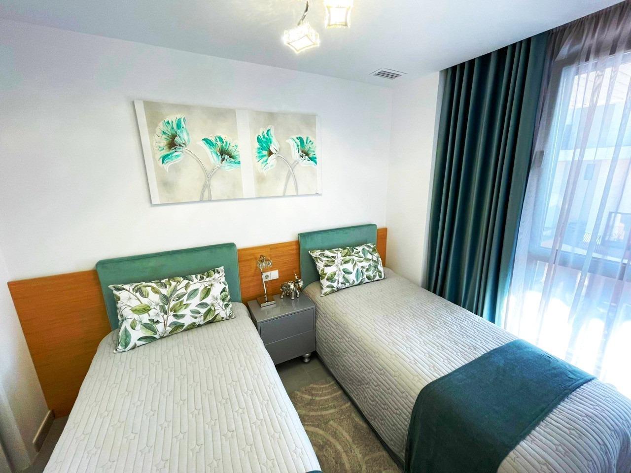 Moderne nieuwe appartementen aan de oevers van de Middellandse Zee